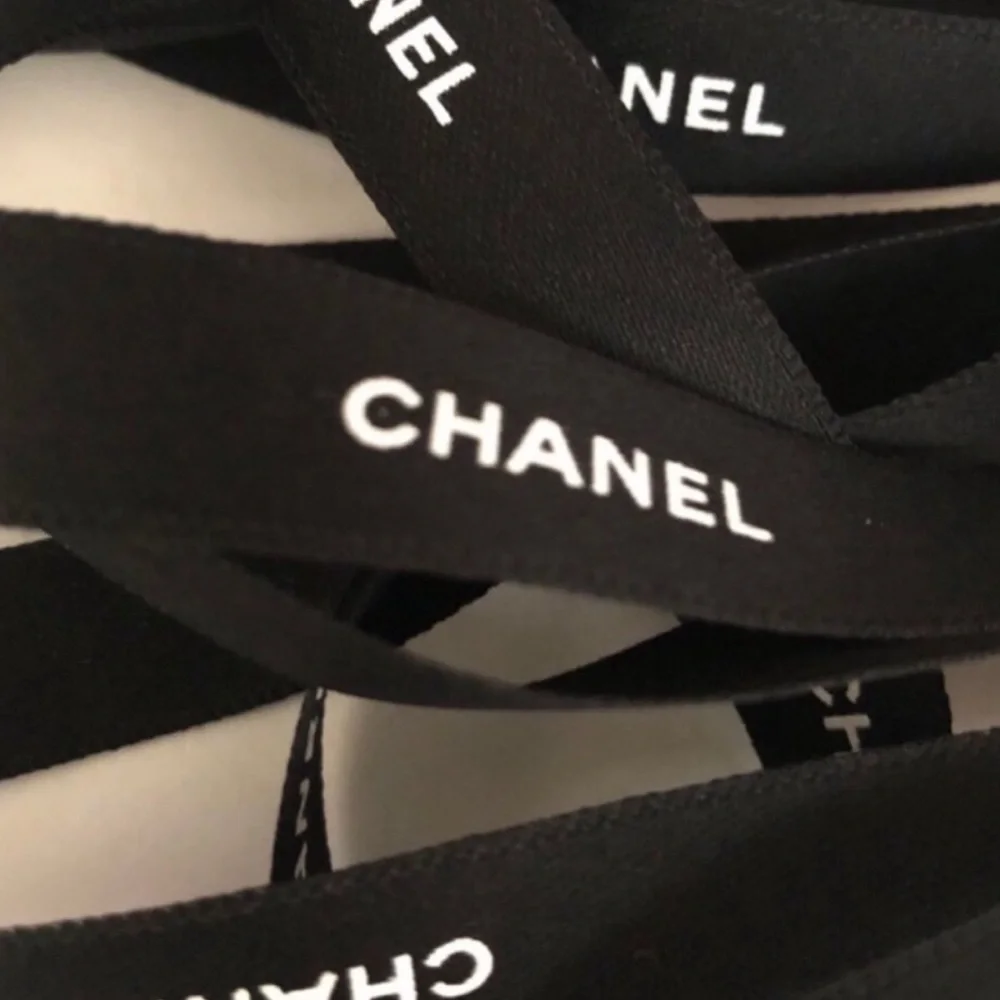 7 Yards Chanel Ribbon - Picture 1 of 4